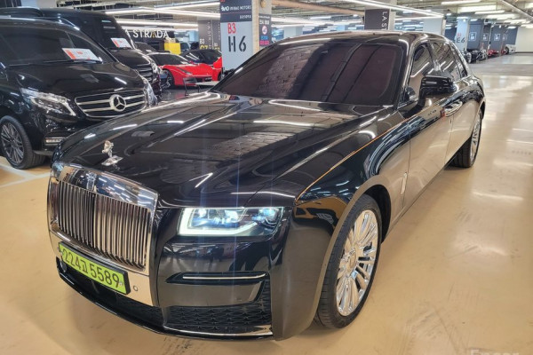 2023 Rolls-Royce Ghost с пробегом 15 552 км