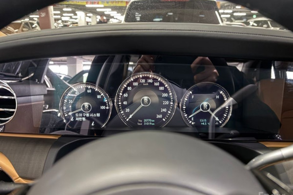 2021 Rolls-Royce Ghost с пробегом 31 019 км