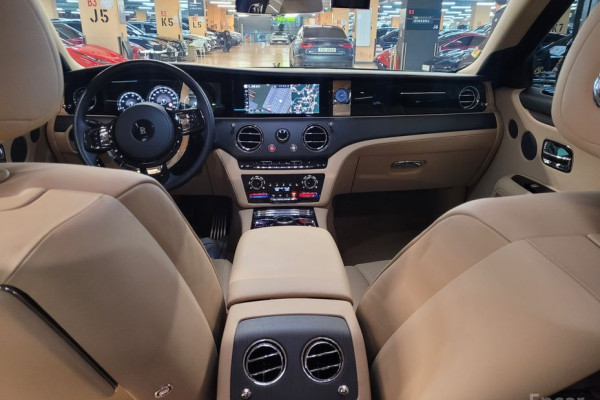 2023 Rolls-Royce Ghost с пробегом 15 552 км