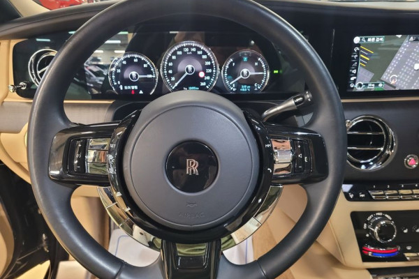 2023 Rolls-Royce Ghost с пробегом 15 552 км