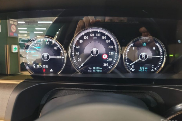 2023 Rolls-Royce Ghost с пробегом 15 552 км