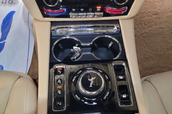 2023 Rolls-Royce Ghost с пробегом 15 552 км