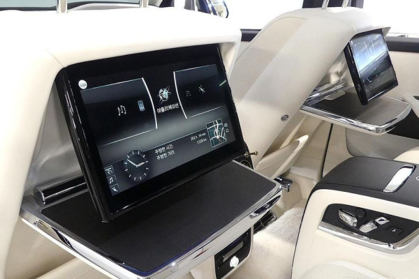 2023 Rolls-Royce Cullinan с пробегом 9 200 км