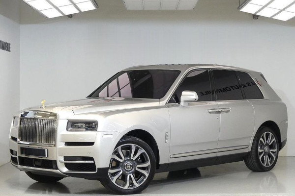 2023 Rolls-Royce Cullinan с пробегом 9 200 км