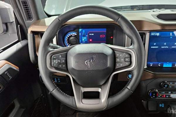 2022 Ford Bronco с пробегом 15 987 км