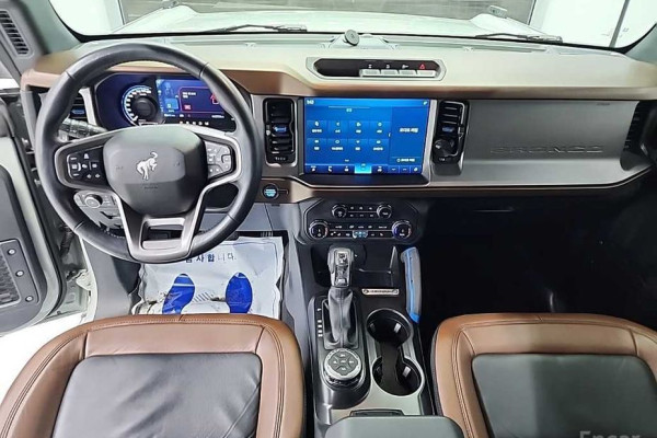 2022 Ford Bronco с пробегом 44 323 км