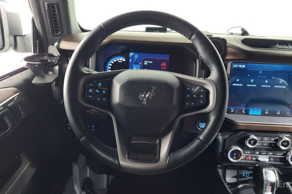 2022 Ford Bronco с пробегом 26 892 км