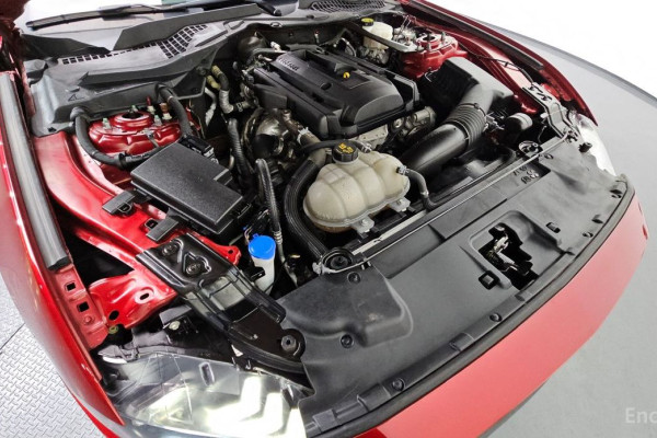 2022 Ford Mustang с пробегом 49 877 км