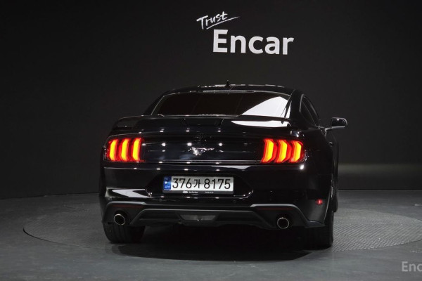 2023 Ford Mustang с пробегом 27 343 км