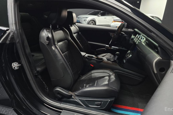 2023 Ford Mustang с пробегом 27 343 км