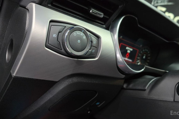 2023 Ford Mustang с пробегом 27 343 км