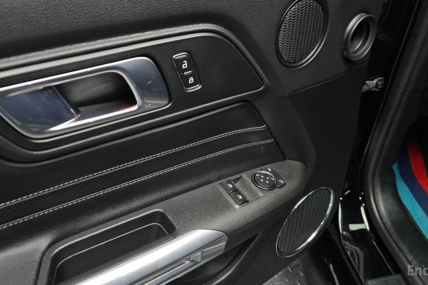 2023 Ford Mustang с пробегом 27 343 км