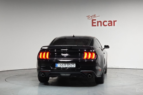 2022 Ford Mustang с пробегом 40 351 км