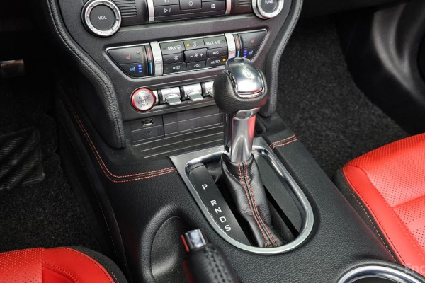 2023 Ford Mustang с пробегом 32 174 км