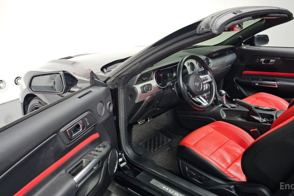 2023 Ford Mustang с пробегом 32 174 км