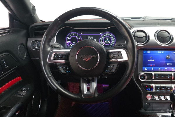 2022 Ford Mustang с пробегом 40 351 км