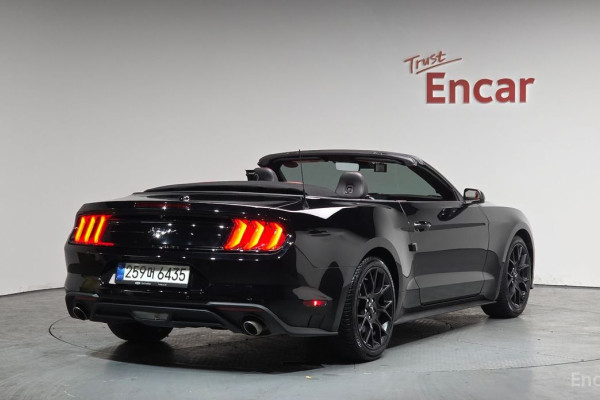 2022 Ford Mustang с пробегом 45 024 км