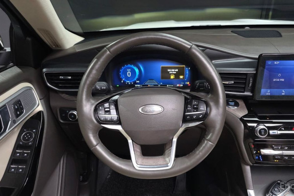 2022 Ford Explorer с пробегом 107 790 км