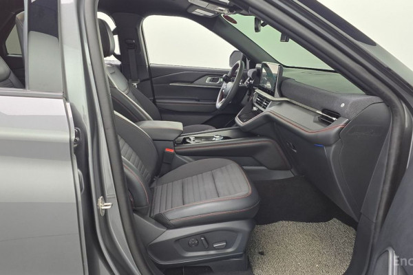 2024 Ford Explorer с пробегом 8 885 км