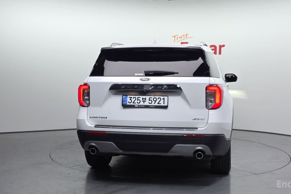 2023 Ford Explorer с пробегом 19 395 км