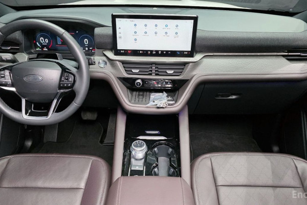 2024 Ford Explorer с пробегом 9 061 км