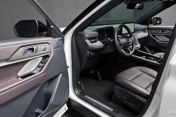 2024 Ford Explorer с пробегом 9 061 км