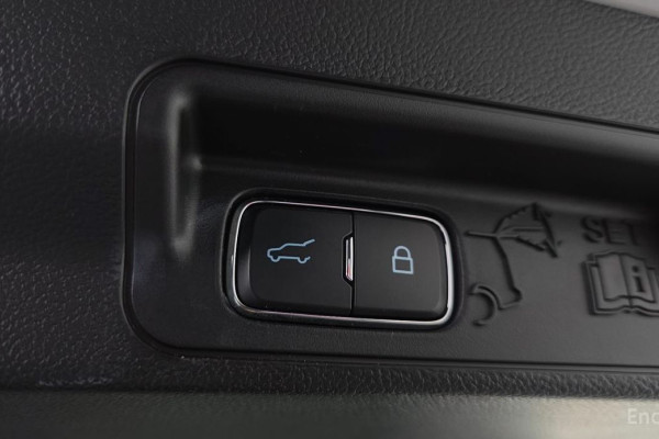 2023 Ford Explorer с пробегом 19 395 км