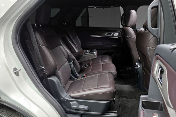 2024 Ford Explorer с пробегом 9 061 км