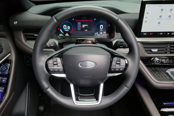 2024 Ford Explorer с пробегом 9 061 км