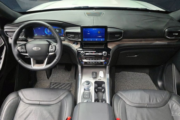 2022 Ford Explorer с пробегом 31 049 км