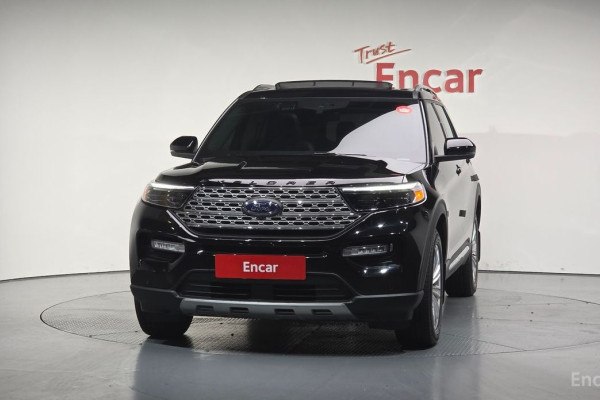 2023 Ford Explorer с пробегом 10 057 км