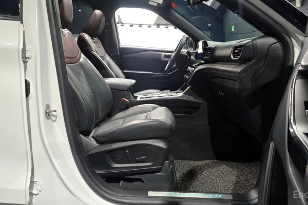 2022 Ford Explorer с пробегом 31 049 км