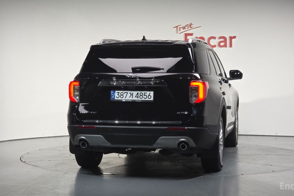 2023 Ford Explorer с пробегом 10 057 км