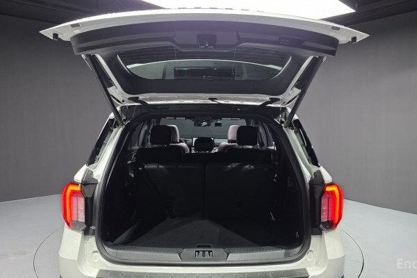 2024 Ford Explorer с пробегом 9 061 км