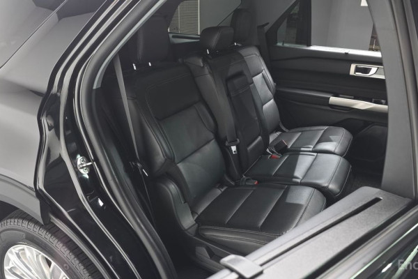 2023 Ford Explorer с пробегом 10 057 км