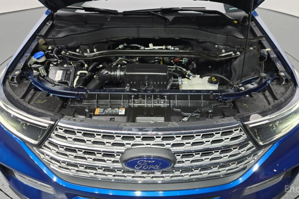 2022 Ford Explorer с пробегом 27 607 км