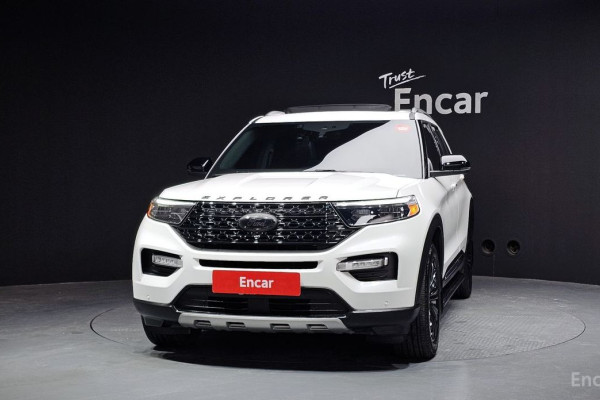2022 Ford Explorer с пробегом 18 637 км