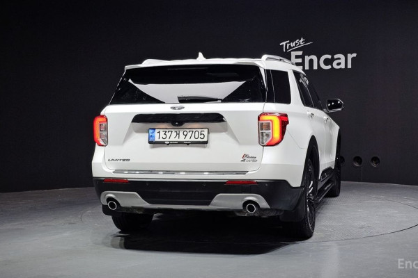 2022 Ford Explorer с пробегом 18 637 км