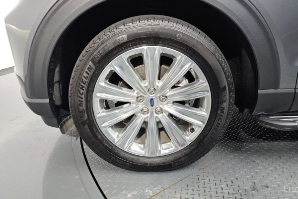 2023 Ford Explorer с пробегом 18 199 км