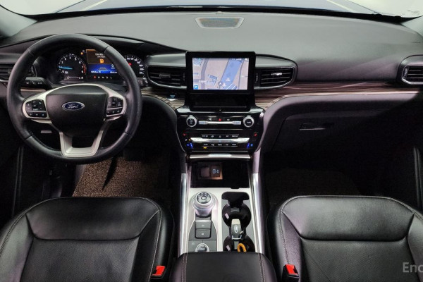 2022 Ford Explorer с пробегом 13 751 км