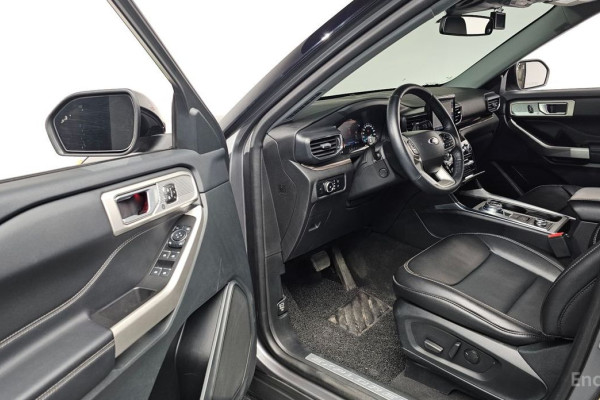 2023 Ford Explorer с пробегом 18 199 км