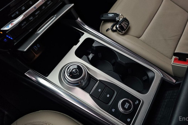 2022 Ford Explorer с пробегом 21 853 км