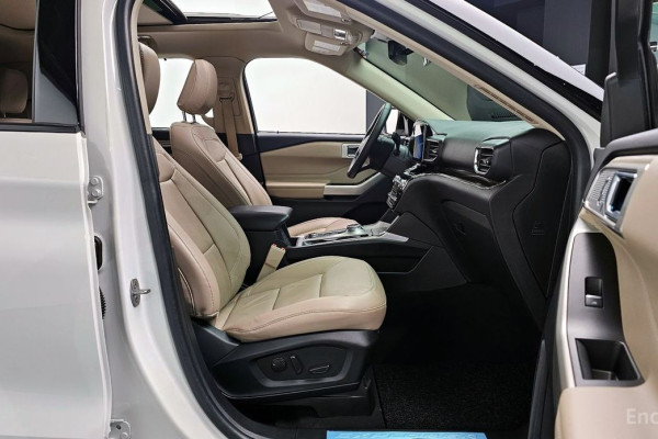 2022 Ford Explorer с пробегом 21 853 км