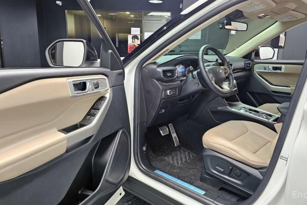 2022 Ford Explorer с пробегом 21 853 км