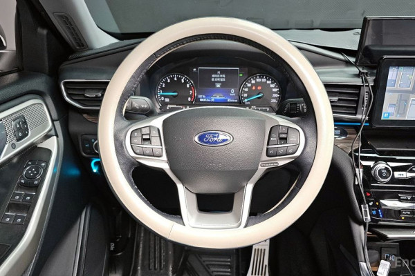 2022 Ford Explorer с пробегом 18 637 км