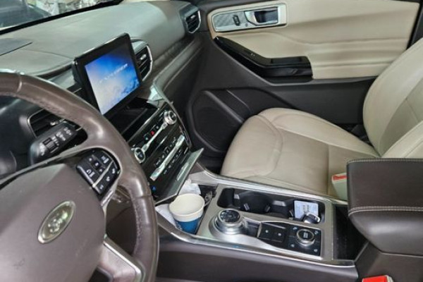 2022 Ford Explorer с пробегом 79 000 км