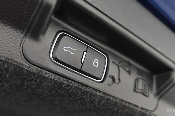 2022 Ford Explorer с пробегом 27 607 км