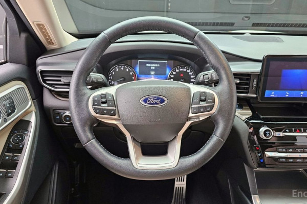 2022 Ford Explorer с пробегом 21 853 км