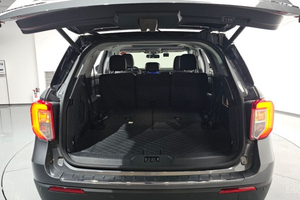 2023 Ford Explorer с пробегом 18 199 км