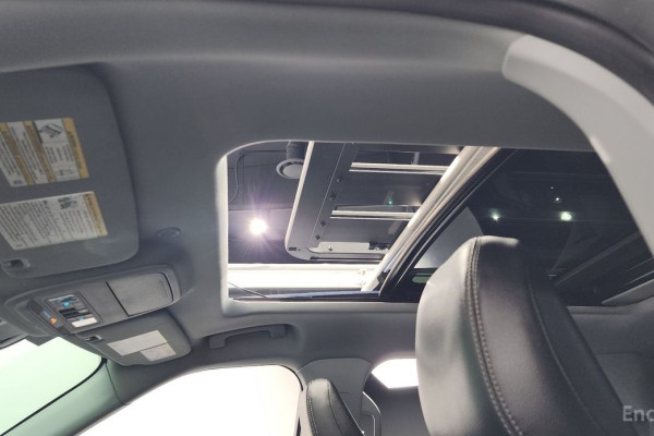 2022 Ford Explorer с пробегом 13 751 км